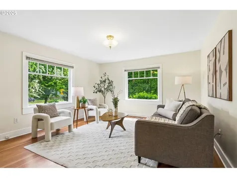 4228 NE Simpson Street Portland OR 97218