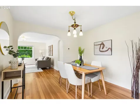 4228 NE Simpson Street Portland OR 97218