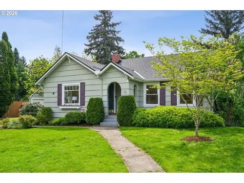 4228 NE Simpson Street Portland OR 97218