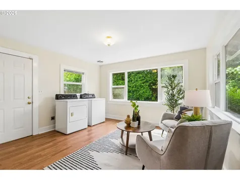 4228 NE Simpson Street Portland OR 97218