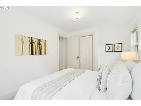 4228 NE Simpson Street Portland OR 97218