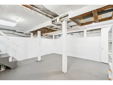 4228 NE Simpson Street Portland OR 97218