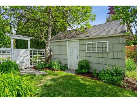 4228 NE Simpson Street Portland OR 97218