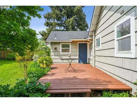 4228 NE Simpson Street Portland OR 97218