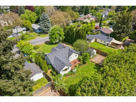 4228 NE Simpson Street Portland OR 97218