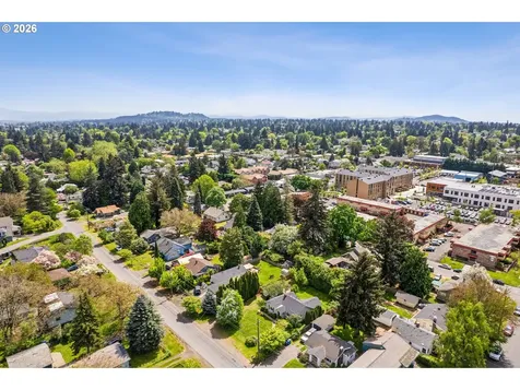 4228 NE Simpson Street Portland OR 97218
