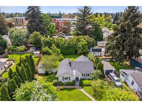 4228 NE Simpson Street Portland OR 97218