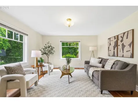 4228 NE Simpson Street Portland OR 97218