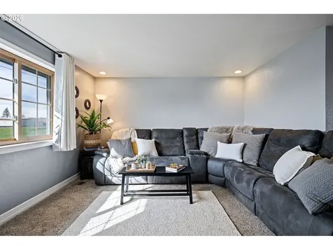 86 E 2nd Street Halsey OR 97348