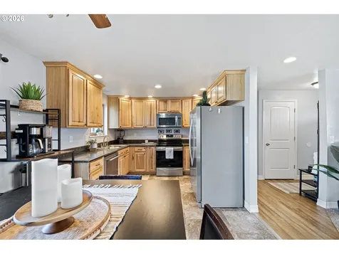 86 E 2nd Street Halsey OR 97348