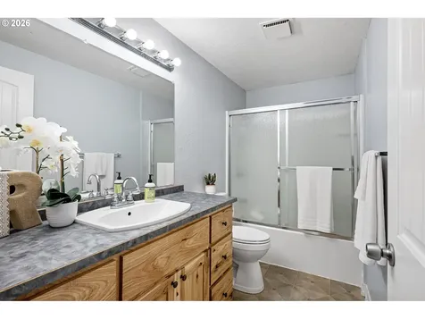 86 E 2nd Street Halsey OR 97348