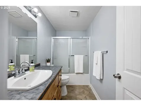 86 E 2nd Street Halsey OR 97348