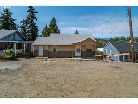 866 NE Walnut Street Roseburg OR 97470
