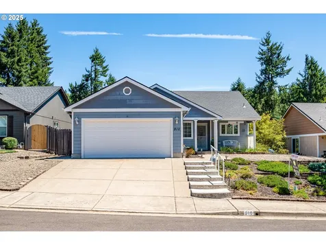 910 Kristen Way Cottage Grove OR 97424