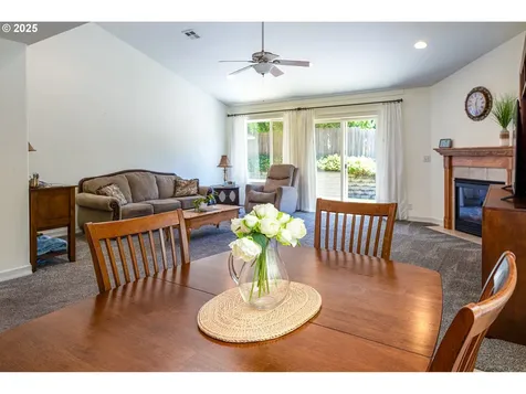 910 Kristen Way Cottage Grove OR 97424