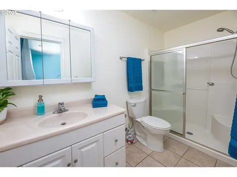 910 Kristen Way Cottage Grove OR 97424