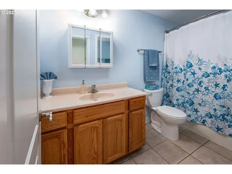 910 Kristen Way Cottage Grove OR 97424
