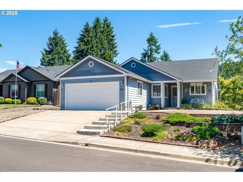910 Kristen Way Cottage Grove OR 97424