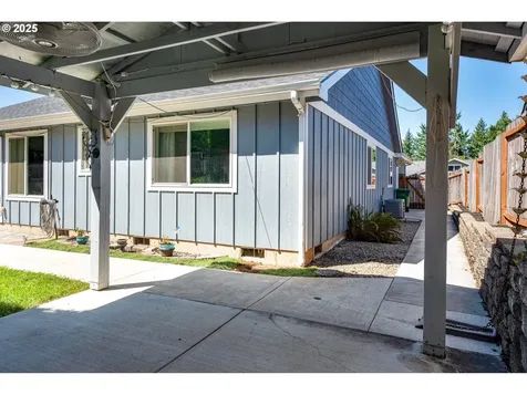 910 Kristen Way Cottage Grove OR 97424