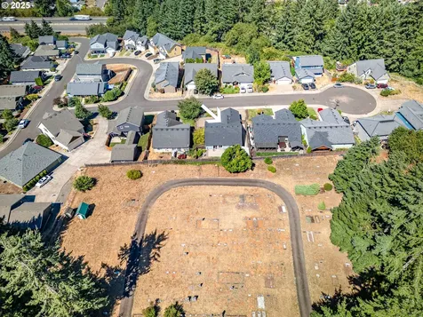 910 Kristen Way Cottage Grove OR 97424
