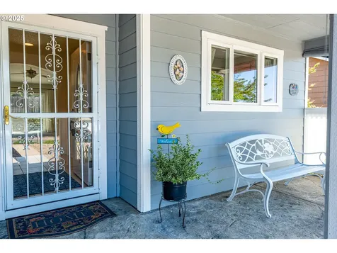 910 Kristen Way Cottage Grove OR 97424