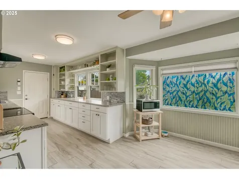 381 W Berkeley Street Gladstone OR 97027