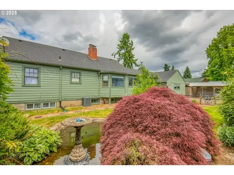 381 W Berkeley Street Gladstone OR 97027