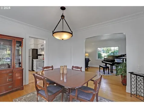 4432 NE Wistaria Drive Portland OR 97213