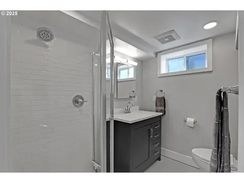 4432 NE Wistaria Drive Portland OR 97213