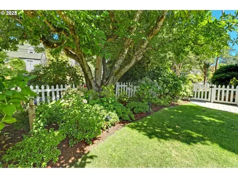 4432 NE Wistaria Drive Portland OR 97213