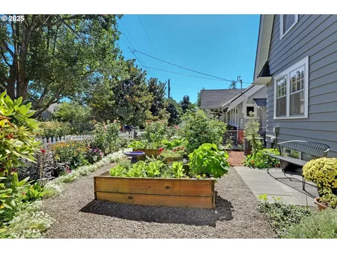 4432 NE Wistaria Drive Portland OR 97213