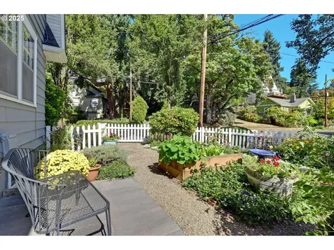 4432 NE Wistaria Drive Portland OR 97213