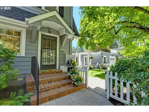 4432 NE Wistaria Drive Portland OR 97213