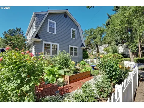 4432 NE Wistaria Drive Portland OR 97213