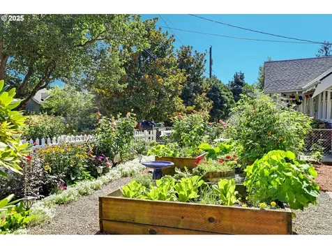 4432 NE Wistaria Drive Portland OR 97213