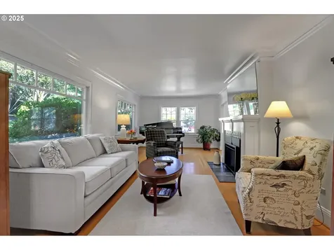 4432 NE Wistaria Drive Portland OR 97213