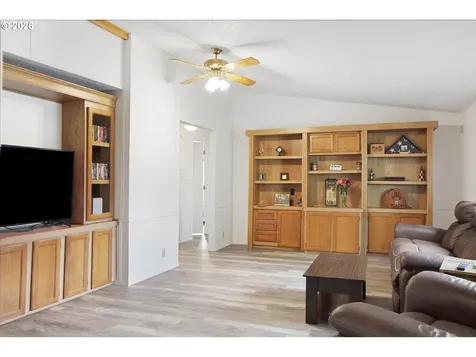 3372 Long Street Sweet Home OR 97386