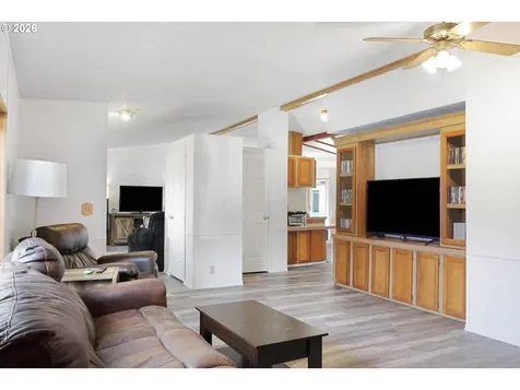 3372 Long Street Sweet Home OR 97386