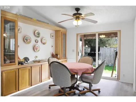 3372 Long Street Sweet Home OR 97386