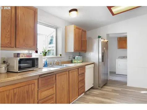 3372 Long Street Sweet Home OR 97386