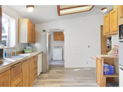 3372 Long Street Sweet Home OR 97386