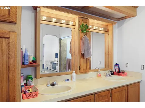 3372 Long Street Sweet Home OR 97386