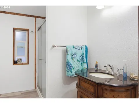 3372 Long Street Sweet Home OR 97386