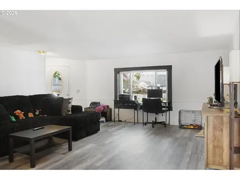 3372 Long Street Sweet Home OR 97386
