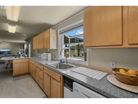 3099 NW Williams Way Redmond OR 97756