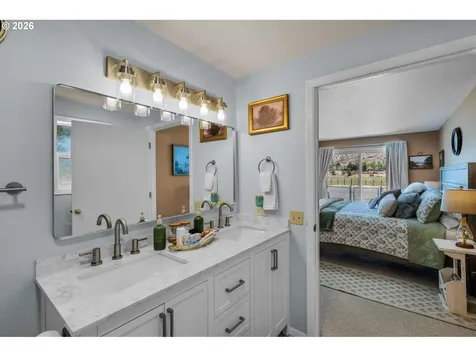 3099 NW Williams Way Redmond OR 97756