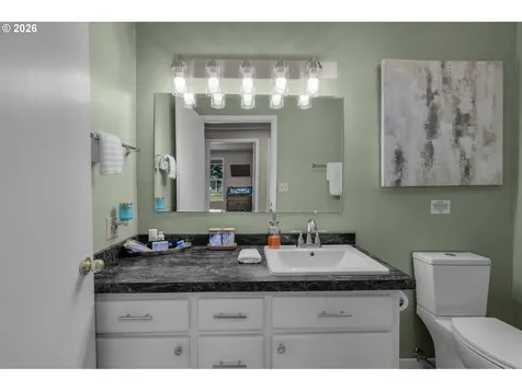 3099 NW Williams Way Redmond OR 97756