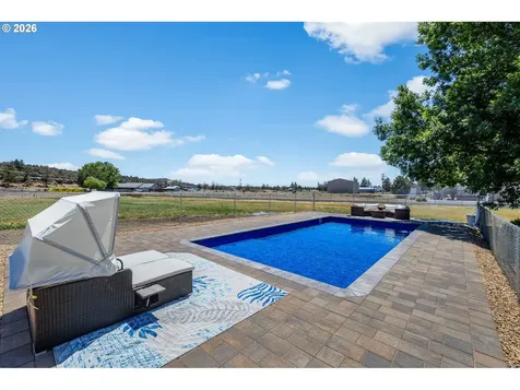 3099 NW Williams Way Redmond OR 97756