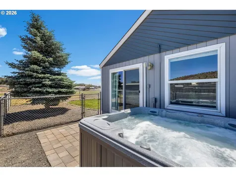 3099 NW Williams Way Redmond OR 97756