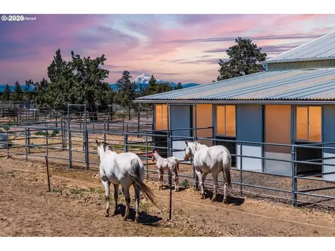 3099 NW Williams Way Redmond OR 97756
